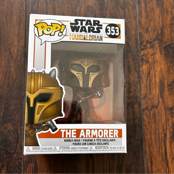 Funko Pop! The Armorer #353 - Picture 2 of 6